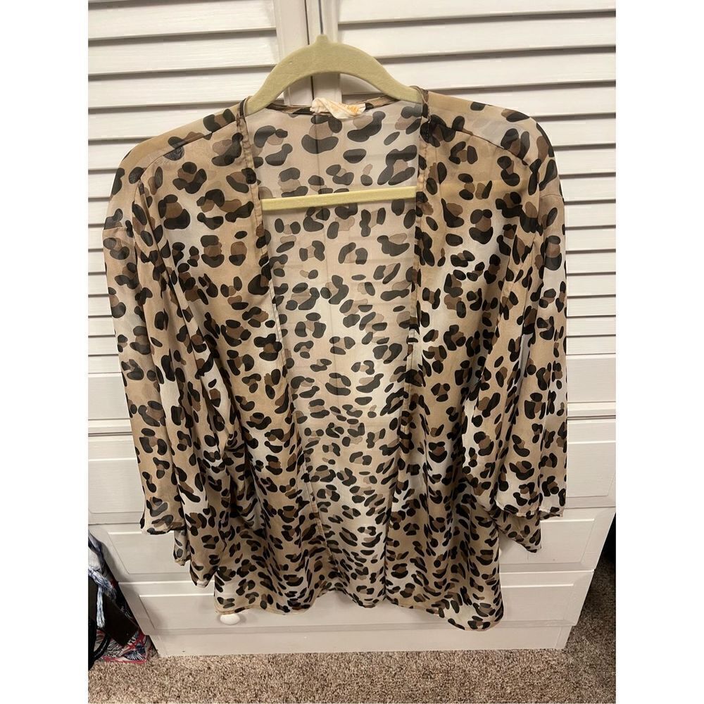New Let Them Eat Cake Leopard Print Kimono Wrap Coverup - Picture 3 of 8